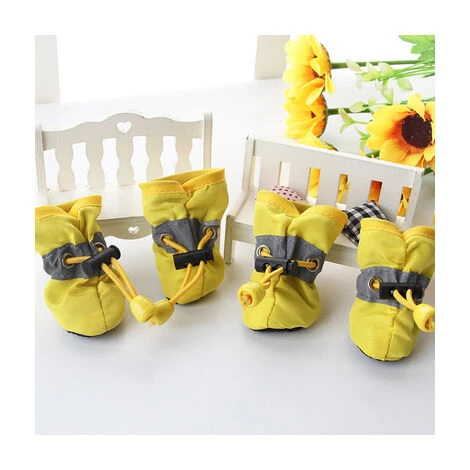 SOEKAVIA 4 Stivali Da Pioggia Per Cani, Stivali Impermeabili Copriscarpe Morbidi Antiscivolo Design Riflettente Per Cani Cucciolo Pet (giallo 5 ) 4 SOEKAVIA 4 Stivali Da Pioggia Per Cani, Stivali Impermeabili Copriscarpe Morbidi Antiscivolo Design Riflettente Per Cani Cucciolo Pet (giallo 5 ) - immagine 2