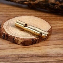 Fischietto Da Esterno In Ottone Fischietto Da Sopravvivenza Di Emergenza Materiale EDC Fatto A Mano In Ottone Ad Alto Decibel Fischietto A Sezione Di Bambù Per Escursionismo All'aperto Campeggio Cacci 9 Fischietto Da Esterno In Ottone Fischietto Da Sopravvivenza Di Emergenza Materiale EDC Fatto A Mano In Ottone Ad Alto Decibel Fischietto A Sezione Di Bambù Per Escursionismo All'aperto Campeggio Cacci -Cibi per cani in Italia 71375200 3