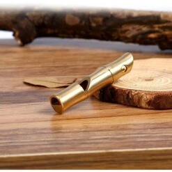 Fischietto In Ottone Per Esterni Materiale EDC Fischietto In Ottone Ad Alto Decibel Fatto A Mano Per Escursionismo, Campeggio, Caccia, Sopravvivenza -Cibi per cani in Italia 71375525 4