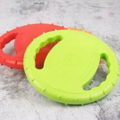 Pet Dog Flying Disc Anello Di Addestramento Per Cani In EVA Con Doppi Manici Giocattoli Per Volantini Per Cani Attività All'aperto Giocattolo Galleggiante Per Il Recupero -Cibi per cani in Italia 89820958 4